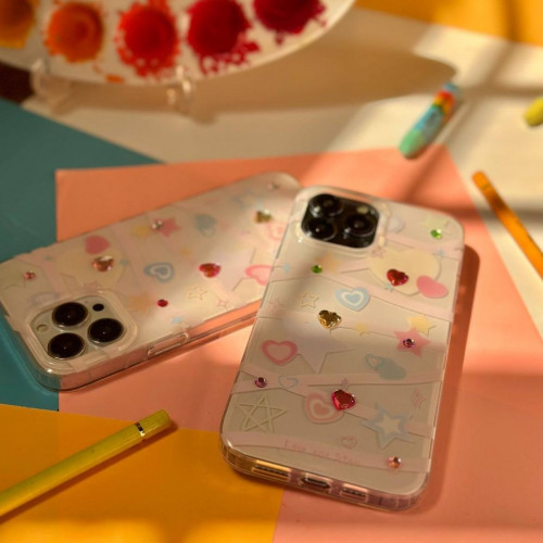 iPhone 13 and diamond heart case