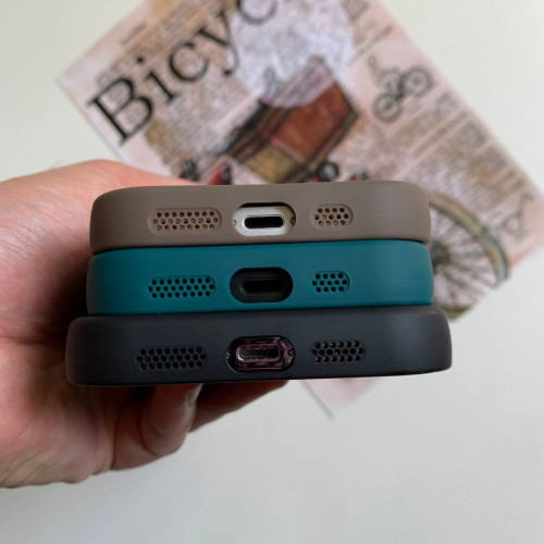 Solid case for iPhone 12